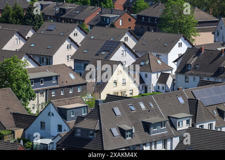 Vue sur la ville, Duisburg, lotissement dans le quartier de Wanheim-Angerhausen, Ruhr, Rhénanie du Nord-Westphalie, Allemagne Banque D'Images