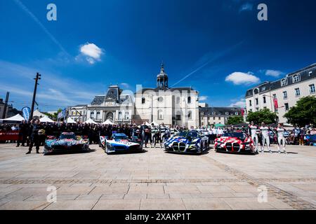 31 FARFUS Augusto (soutien-gorge), GELAEL Sean (ind), LEUNG Darren (gbr), Team WRT, BMW M4 GT3 #31, LM GT3, FIA WEC, 46 MARTIN Maxime (bel), ROSSI Valentino (ita), Al HARTHY Ahmad (omn), Team WRT, BMW M4 GT3 #46, LM GT3 #44, FIA WEC, 15 VANTHOOR Dries (bel), MARCISWAELE, (bel) WITTMANN Marco (ger), BMW M Team WRT, BMW Hybrid V8 #15, Hypercar, FIA WEC, 20 VAN DER LINDE Sheldon (zaf), FRIJNS Robin (nld), RAST René (ger), BMW M Team WRT, BMW Hybrid V8 #20, Hypercar, FIA WEC, action pendant les 24 heures du Mans 2024, 4e manche du Championnat du monde d'Endurance FIA 2024, le Banque D'Images