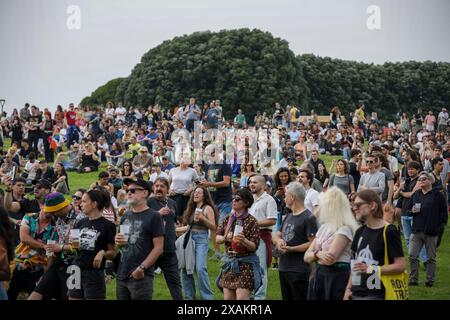 Porto, Portugal. 06 juin 2024. Les festivaliers assistent au festival de musique Primavera Sound 2024 qui se tient à Porto. Primavera Sound donne le coup d'envoi de l'année 2024 au parc municipal de Porto, au Portugal. Le festival a lieu entre le 6 et le 8 mai. PJ Harvey, Pulp, Lana Del Rey entre autres sont les têtes d'affiche de cette édition de l'année. (Photo de Diogo Baptista/SOPA images/SIPA USA) crédit : SIPA USA/Alamy Live News Banque D'Images