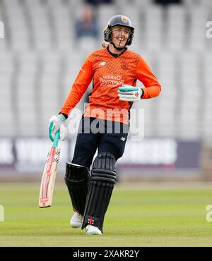 7 juin 2024 ; Emirates Old Trafford Cricket Ground, Manchester, Angleterre ; Charlotte Edwards Cup Cricket, Lancashire Thunder versus Southern Vipers ; Georgia Adams of Southern Vipers Banque D'Images