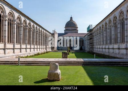 Célèbre cimetière de Camposanto près de la cathédrale de Pise, Italie Banque D'Images