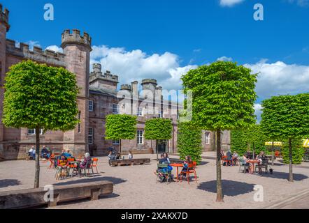 Café au château de Lowther, Cumbria, Angleterre, Royaume-Uni Banque D'Images