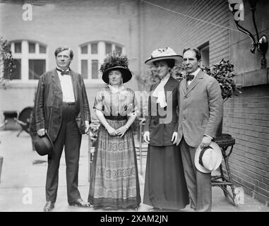 Juge Wade, Mrs. Mack, Mr. &amp ; Mrs. Perry Belmont, entre c1910 et c1915. Banque D'Images