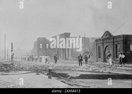 Hot Springs (Ark.), incendie sept., 1913 - épave de l'usine de gaz, 1913. Montre les ruines d'une usine de gaz à Hot Springs, Arkansas après un incendie le 5 septembre 1913. Banque D'Images