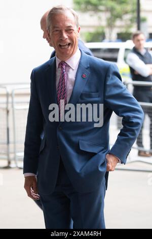 Londres, Royaume-Uni. 07 juin 2024. Nigel Farage - le leader de Reform UK arrive à la BBC Broadcasting House pour le premier débat électoral. Crédit : Justin Ng/Alamy Live News Banque D'Images