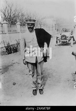 Villa, 1914. Spectacles général Francisco "Pancho" Villa (1878-1923) pendant la Révolution mexicaine. Banque D'Images