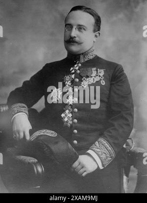 André Tardieu, entre c1915 et c1920. Montre l'homme politique français Andre&#xb4 ; Peirre Gabriel AME&#xb4;de&#xb4;e Tardieu (1876-1945) portant des médailles dont la Légion d'honneur française. Banque D'Images