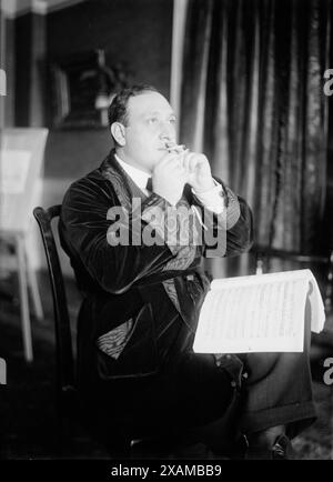 Giuseppe danse, entre c1915 et c1920. Photographie montrant le chanteur italien d'opéra baryton Giuseppe danse (1882-1963). Banque D'Images