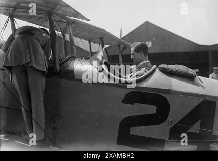 Français [aviateurs de l'armée], Mineola, entre c1915 et c1920. Banque D'Images