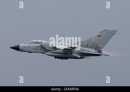 Jagel, Allemagne. 07 juin 2024. Panavia Tornado de Taktisches Luftwaffen Geschwader 51 la « Force aérienne allemande » de la Luftwaffe décolle lors de la rencontre des tigres de l'OTAN à Schleswig AB, Jagel, Allemagne, le 7 juin 2024 (photo de Cody Froggatt/News images) à Jagel, Allemagne, le 6/7/2024. (Photo de Cody Froggatt/News images/Sipa USA) crédit : Sipa USA/Alamy Live News Banque D'Images