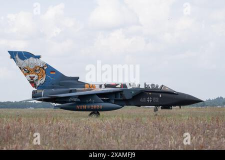 Panavia Tornado de Taktisches Luftwaffen Geschwader 51 taxi de la Luftwaffe de la « Force aérienne allemande », lors de la rencontre des tigres de l’OTAN à Schleswig AB, Jagel, Allemagne, le 7 juin 2024 (photo de Cody Froggatt/Actualités images) Banque D'Images