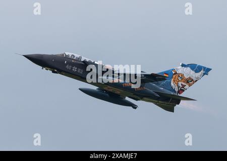 Jagel, Allemagne. 07 juin 2024. Panavia Tornado de Taktisches Luftwaffen Geschwader 51 la « Force aérienne allemande » de la Luftwaffe décolle lors de la rencontre des tigres de l'OTAN à Schleswig AB, Jagel, Allemagne, le 7 juin 2024 (photo de Cody Froggatt/News images) à Jagel, Allemagne, le 6/7/2024. (Photo de Cody Froggatt/News images/Sipa USA) crédit : Sipa USA/Alamy Live News Banque D'Images