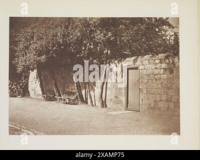 [Deux sièges et porte]. Extrait de l'album : album photo - Angleterre, années 1920 Banque D'Images