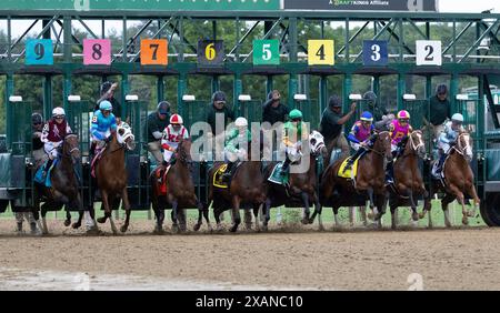 Saratoga Springs, États-Unis. 07 juin 2024. Le début des Acorn Stakes au Saratoga Race course le vendredi 7 juin 2024 à Saratoga Springs, NY. Photo de Mark Abraham/UPI crédit : UPI/Alamy Live News Banque D'Images