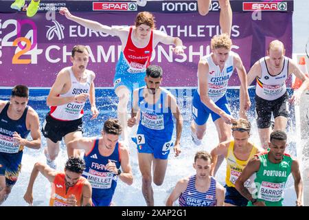 Rome, Italie. 08 juin 2024. Le belge Tim Van de Velde photographié en action lors du steeple du 3000m masculin, aux Championnats d'Europe d'athlétisme à Rome, Italie, samedi 08 juin 2024. Les Championnats d'Europe d'athlétisme se déroulent du 7 au 12 juin. BELGA PHOTO JASPER JACOBS crédit : Belga News Agency/Alamy Live News Banque D'Images