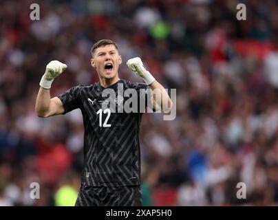 Londres, Royaume-Uni. 7 juin 2024. Hakon Rafn Valdimarsson, d’Islande, célèbre le but d’ouverture de son équipe lors du match amical international au stade de Wembley, à Londres. Le crédit photo devrait se lire comme suit : David Klein/Sportimage crédit : Sportimage Ltd/Alamy Live News Banque D'Images