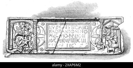 Tablette légionnaire romaine trouvée à Bridgeness, Linlithgowshire, 1868. Il est bien connu... que lorsque les Romains... ont conquis la Grande-Bretagne du Nord, vers l'an 81 a.d., ils ont construit un fossé, et une ligne de forts... pour éloigner les Écossais et les Pictes, les tribus celtiques sauvages des Highlands. Sous le règne de l'empereur Antonin Pie, vers a.d, 139, un mur substantiel a été construit, chaque légion de l'armée romaine étant chargée d'une certaine partie des travaux. À chaque extrémité de la section allouée, une tablette de pierre a été installée, dédiée à l'empereur, et enregistrant le nom et le numéro de la légion, comme w Banque D'Images