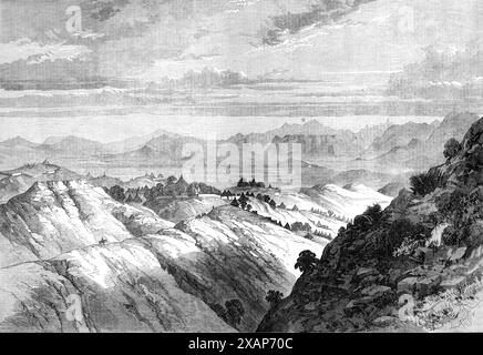 L'expédition abyssinienne : vue d'Antalo, [Ethiopie], 1868. Vue '...esquissée à partir d'un point à mi-hauteur de la colline surmontée par le "Amba" [montagne escarpée, à sommet plat]. Il regarde vers le sud, et est délimité par la chaîne de montagnes hautes, vingt ou vingt-cinq milles au large, vers le lac Ashangi, dans laquelle se trouve la route de Magdala, serrant la vallée lointaine, et en passant par un pays très rude, où nos pionniers et ingénieurs auront un travail extrêmement dur pour ouvrir un passage pour les armes et les bagages. Le camp britannique, étant dans la plaine, à près de six miles de ce poin Banque D'Images