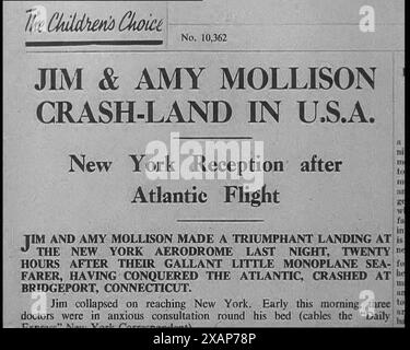 Article de journal avec titre de lecture : 'Jim & amp ; Amy Mollison Crash-Land in U.S.A. - réception de New York après Atlantic Flight&#x2019;, 1933. Jim et Amy Mollison ont fait un atterrissage triomphant à l'aérodrome de New York hier soir, vingt heures après que leur galant petit marin monoplan, ayant conquis l'Atlantique, s'est écrasé à Bridgeport, Connecticut. Le 22 juillet 1933, les aviateurs britanniques Jim Mollison et Amy Johnson décollent du sud du pays de Galles pour un vol sans escale à destination de New York, mais sont contraints de s'écraser à terre, juste avant leur cible, après avoir manqué de carburant. Ils ont tous les deux été blessés, et le pl Banque D'Images