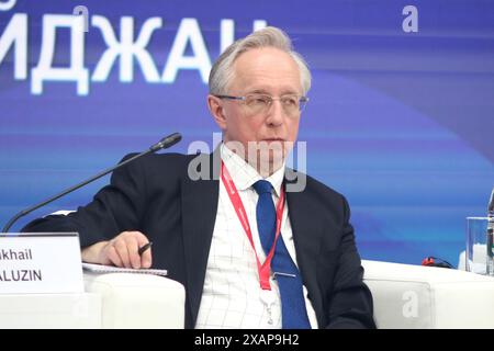 Saint-Pétersbourg, Russie. 06 juin 2024. Mikhail Galuzin, vice-ministre des Affaires étrangères de la Fédération de Russie, participe à une session sur la Russie et l'Azerbaïdjan dans le cadre du Forum économique international de Petersburg 2024 (SPIEF 2024). Crédit : SOPA images Limited/Alamy Live News Banque D'Images