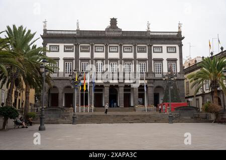 Las Palmas, Gran Canaria, Espagne - 04.12.2023 : Casas Consistoriales de Las Palmas de Gran Canaria sur la Plaza de Santa Ana Banque D'Images