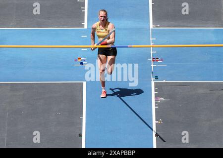 Rome, Italie. 08 juin 2024. Athlétisme : Championnats d'Europe, voûte à la perche, femmes, qualification, Anjuli Knäsche d'Allemagne en action. Crédit : Oliver Weiken/dpa/Alamy Live News Banque D'Images