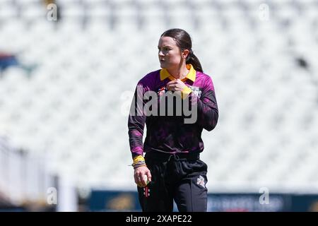 Birmingham, Royaume-Uni. 08 juin 2024. Courtney Webb se prépare à jouer lors de la Charlotte Edwards Cup match entre Central Sparks et Northern Diamonds à Edgbaston Cricket Ground, Birmingham, Angleterre, le 8 juin 2024. Photo de Stuart Leggett. Utilisation éditoriale uniquement, licence requise pour une utilisation commerciale. Aucune utilisation dans les Paris, les jeux ou les publications d'un club/ligue/joueur. Crédit : UK Sports pics Ltd/Alamy Live News Banque D'Images
