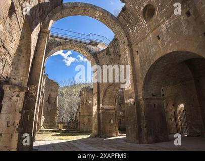 Monastère bénédictin roman de Santa Maria de Gualter, Catalogne Banque D'Images