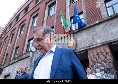 Milan, Italie. 08 juin 2024. P.za Ascoli 1. Scuola Virgilio. Il presidente Ignazio la Russa vota per le elezioni europee. - Cronaca - Milano, Italia - Sabato 8 giugno 2024(Foto Alessandro Cimma/Lapresse) P.za Ascoli 1. École Virgilio. Le président Ignazio la Russa vote aux élections européennes. - Chronique - Milan, Italie - samedi 8 juin 2024 (photo Alessandro Cimma/Lapresse) crédit : LaPresse/Alamy Live News Banque D'Images