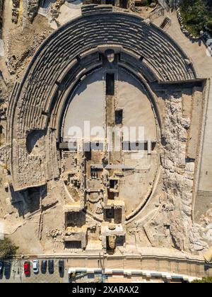 Ancien amphithéâtre romain à Tarragone, Espagne, vieux colisée en ruines, architecture antique, vue aérienne par drone Banque D'Images