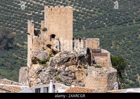 Zuheros , Château Rocher, Parc naturel de la Sierra Subbética, province de Córdoba, Andalousie, Espagne. Banque D'Images