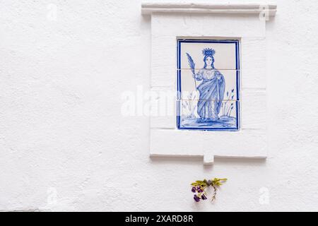 vierge marie sur un carreau de céramique, Almonaster la Real , Huelva, Andalousie, Espagne. Banque D'Images