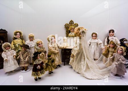 Chambre des poupées antiques, Collection León López, bâtiment moderniste de Can Prunera, 20ème siècle, Soller, Majorque, espagne. Banque D'Images