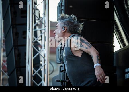 Augsbourg, Allemagne. 07/06/2024. FAT Mike performe au concert NOFX Punk in drublic : Lasst Tour 2024. 40 Years, 40 Cities, 40 Songs x Day - le groupe punk emblématique NOFX a livré une performance inoubliable à Augsbourg dans le cadre de sa tournée d'adieu. Crédit : Valerio Agolino / Alamy Live News Banque D'Images