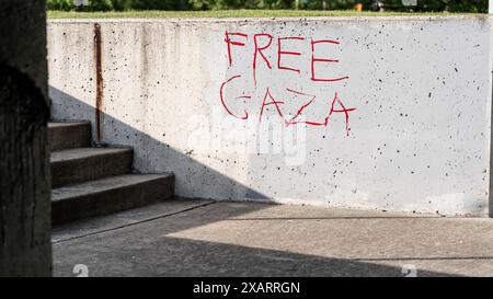 Libérez Gaza Graffiti sur le mur de ciment Banque D'Images