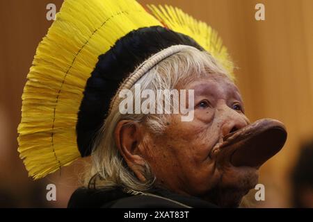 Cacique Raoni Metuktire, chef indigène du groupe ethnique Kayapo, portrait à la semaine de l'environnement - Rio de Janeiro, Brésil 06.06.2024 Banque D'Images