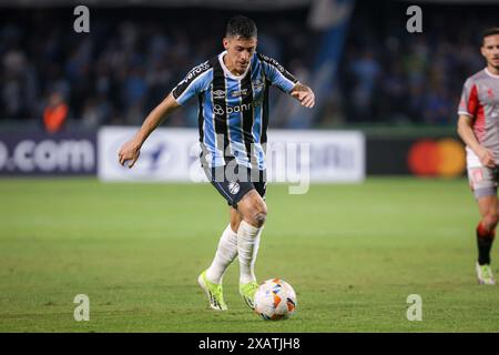 Curitiba, Brésil. 08 juin 2024. PR - CURITIBA - 06/08/2024 - COPA LIBERTADORES 2024, GEMIO x ESTUDIATES - Cristian Pavon, joueur de Gremio, lors d'un match contre les Estudiantes au stade Couto Pereira dans le championnat Copa Libertadores 2024. Photo : Maxi Franzoi/AGIF crédit : AGIF/Alamy Live News Banque D'Images
