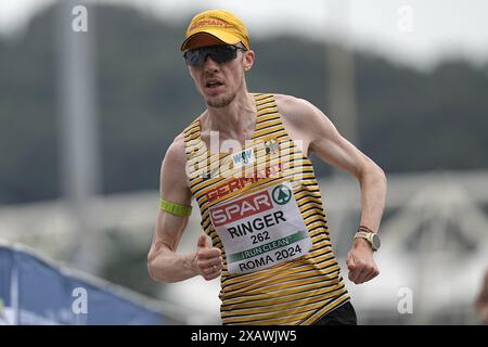 ROM, Italie. 09 juin 2024. Athlétisme : Championnats d'Europe : Richard Ringer, Allemagne, dans le semi-marathon des Championnats d'Europe. Crédit : Michael Kappeler/dpa/Alamy Live News Banque D'Images