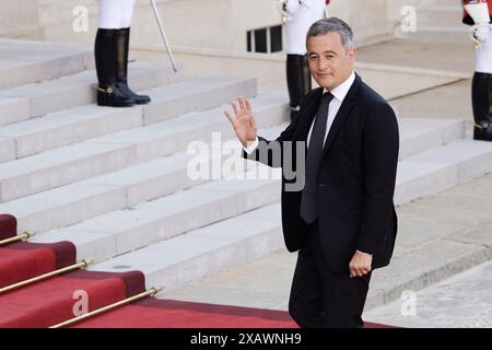 Paris, France. 8 juin 2024. Ministre de l'intérieur et des Territoires d'outre-mer, Gérald Darmanin   le président français Emmanuel Macron et son épouse Brigitte Macron accueillent le président américain Joe Biden et son épouse Jill Biden pour un dîner d'État le 8 juin 2024 au palais présidentiel de l'Elysée à Paris, en France. Crédit : Bernard Menigault/Alamy Live News Banque D'Images