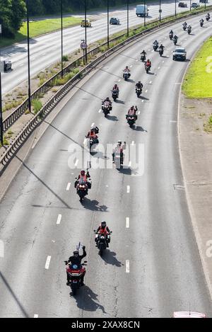 Excursion en moto commémorative pour commémorer Dave Myers, « Hairy Biker », décédé en février 2024. Événement intitulé Dave Day. Pilote de moto principal si King Banque D'Images