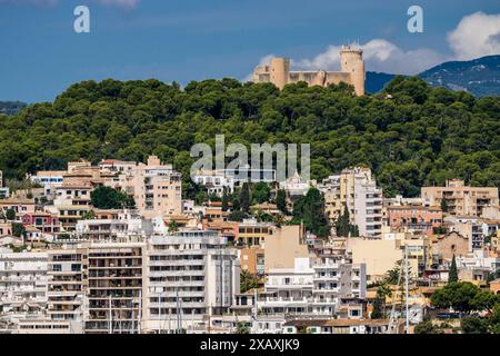 castillo de Bellver et puerto de Palma. Palma, Majorque, islas Baleares, Espagne Banque D'Images