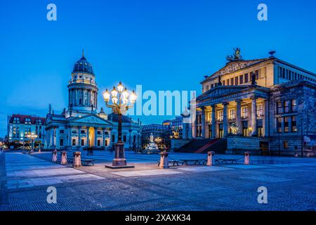 Deutscher Dom (Catedral Alemana) Gendarmenmarkt (Mercado de los gendarmes) . Berlin, Alemania, Europe Banque D'Images