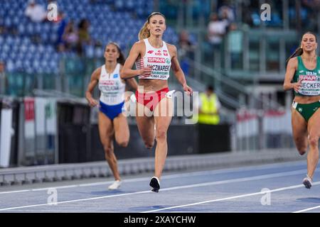 Rome, Italie. 09 juin 2024. ROME, ITALIE - 9 JUIN : Natalia Kaczmarek, polonaise, participe à la demi-finale féminine 2 du 400 m lors de la troisième journée des Championnats d'Europe d'athlétisme - Rome 2024 au Stadio Olimpico le 9 juin 2024 à Rome, Italie. (Photo de Joris Verwijst/Agence BSR) crédit : Agence BSR/Alamy Live News Banque D'Images