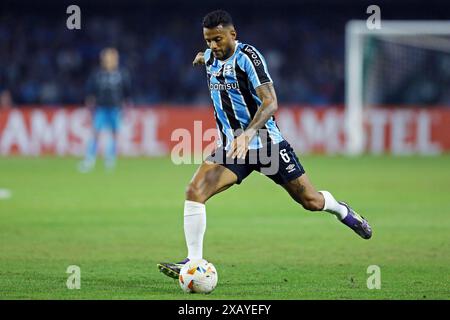 Curitiba, Brésil. 08 juin 2024. Reinaldo de Gremio, lors du match entre Gremio et Estudiantes pour la 5e manche du Groupe C de Libertadores 2024, au stade Couto Pereira, à Curitiba, Brésil, le 08 juin. Photo : Heuler Andrey/DiaEsportivo/Alamy Live News crédit : DiaEsportivo/Alamy Live News Banque D'Images