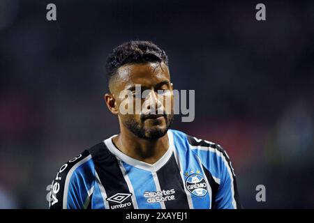 Curitiba, Brésil. 08 juin 2024. Reinaldo de Gremio, lors du match entre Gremio et Estudiantes pour la 5e manche du Groupe C de Libertadores 2024, au stade Couto Pereira, à Curitiba, Brésil, le 08 juin. Photo : Heuler Andrey/DiaEsportivo/Alamy Live News crédit : DiaEsportivo/Alamy Live News Banque D'Images