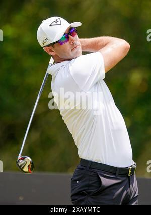 Humble, Texas, États-Unis. 9 juin 2024. Cameron Tringale, des HyFlyers, a fait un départ du deuxième trou lors de la dernière manche du LIV Golf Houston 2024 au Golf Club de Houston. (Crédit image : © Debby Wong/ZUMA Press Wire) USAGE ÉDITORIAL SEULEMENT! Non destiné à UN USAGE commercial ! Crédit : ZUMA Press, Inc/Alamy Live News Banque D'Images