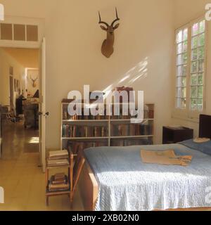 Intérieur de la maison d'Ernest Hemingway à la Havane, Cuba Banque D'Images