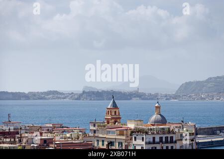 Le golfe de Pozzuoli, partie de la caldeira Campi Flegrei. Banque D'Images