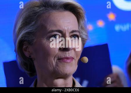 Bruxelles, Belgique. 09 juin 2024. Le président du PPE Manfred Weber et la présidente de la Commission européenne et candidate principale du PPE Ursula von der Leyen prononcent un discours lors d'une soirée d'élection du PPE après le vote pour l'élection du Parlement européen à Bruxelles, Belgique, le 9 juin 2024. Crédit : ALEXANDROS MICHAILIDIS/Alamy Live News Banque D'Images