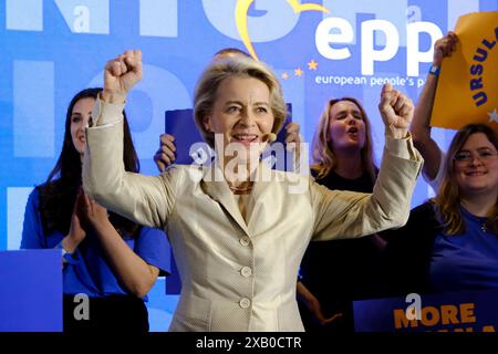 Bruxelles, Belgique. 09 juin 2024. Le président du PPE Manfred Weber et la présidente de la Commission européenne et candidate principale du PPE Ursula von der Leyen prononcent un discours lors d'une soirée d'élection du PPE après le vote pour l'élection du Parlement européen à Bruxelles, Belgique, le 9 juin 2024. Crédit : ALEXANDROS MICHAILIDIS/Alamy Live News Banque D'Images